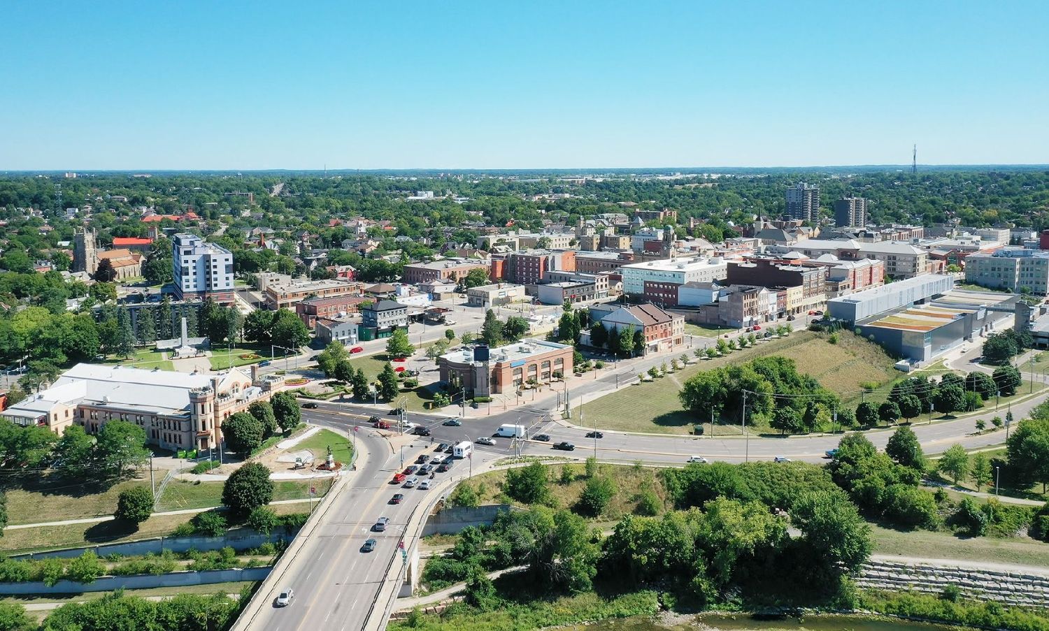 在贝尔故乡度过美好的一天