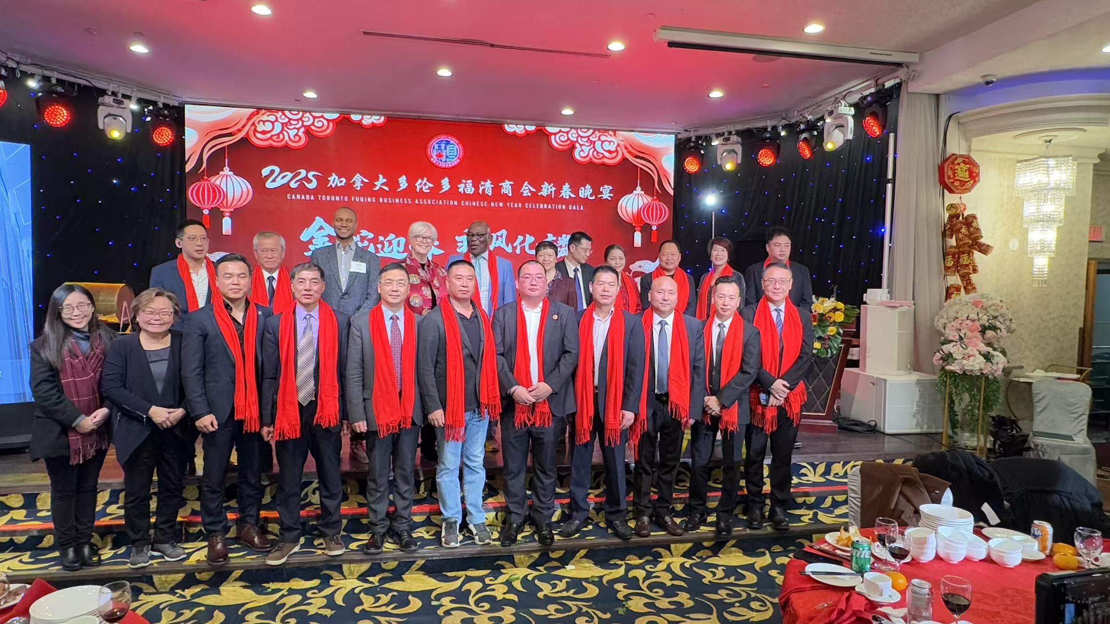 多伦多福清商会举办2025金蛇迎春、乘风化麟新春晚宴