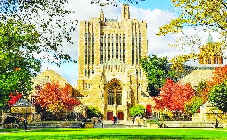 不满特朗普攻击高等院校 耶鲁3名教相继投奔多大