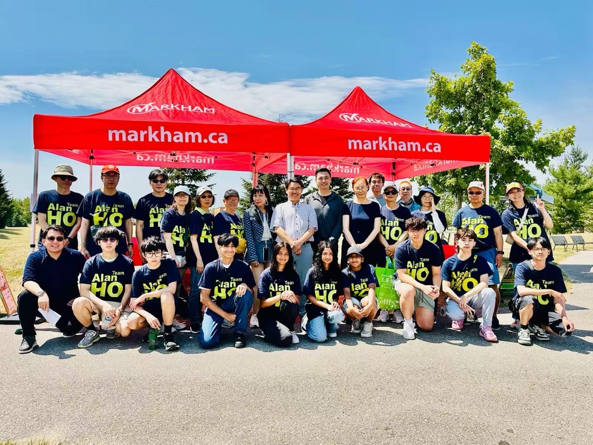 何胡景议员主办2025年“社区烧烤同乐日” 三千市民热情参与