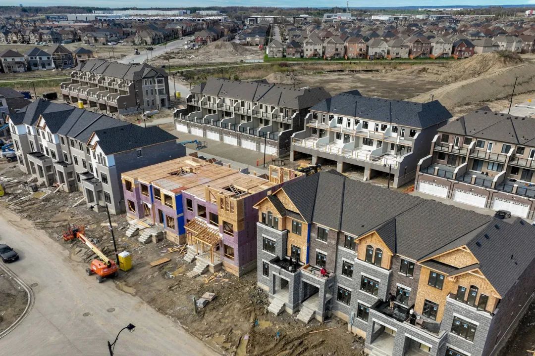 多伦多房市剧烈调整：2025年或为首次购房者抄底良机