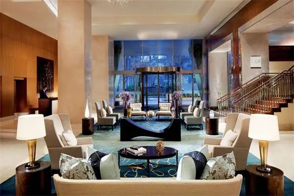 2025加拿大最佳酒店排行榜，多伦多酒店获《旅游休闲》2025全球最佳酒店殊荣