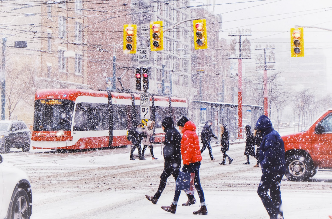 多伦多大雪季交通新规生效: 这些违规行为罚款提高至$500!