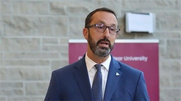 OSAP新规今秋实施：助学金减少、贷款增加，或影响低收入学生升学