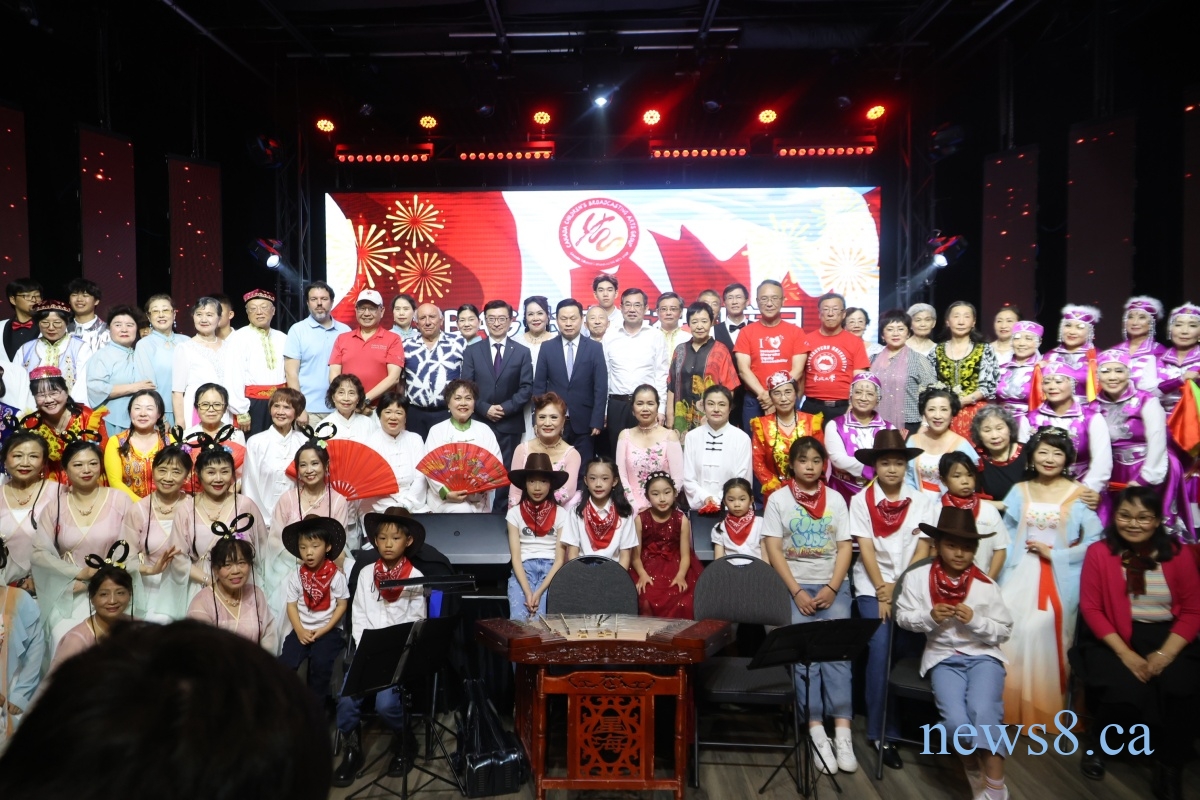 总理贺信致意 多伦多国庆日上演“跨代同台” 长者与儿童共谱加拿大多元温情